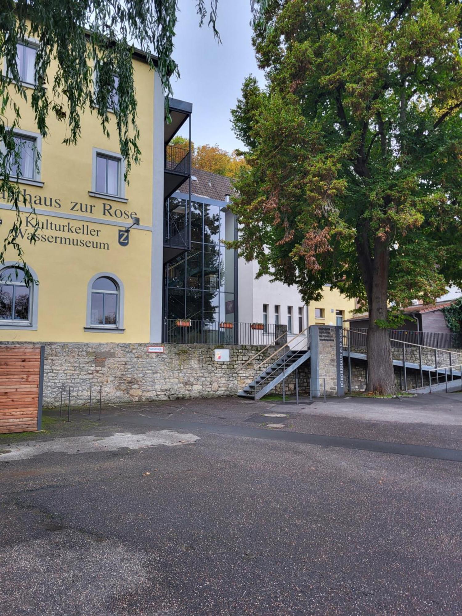 Gasthaus Zur Rose, Peruanisches Restaurant Und Franzoesisches Cafe Zell am Main Ngoại thất bức ảnh